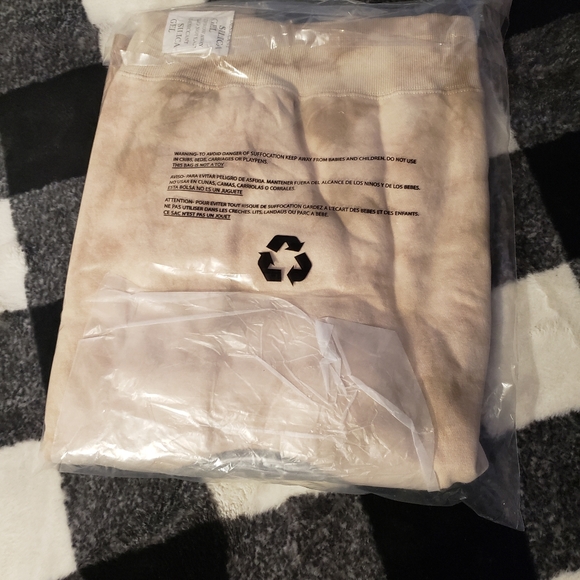 True religion marble tye dye crew . - Picture 3 of 4